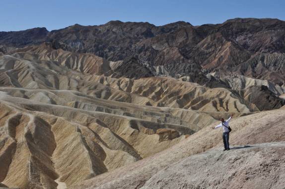Visitando o Golden Canyon, visto de Zabriskie Point, no Death Valley National Park, na Califórnia - EUA